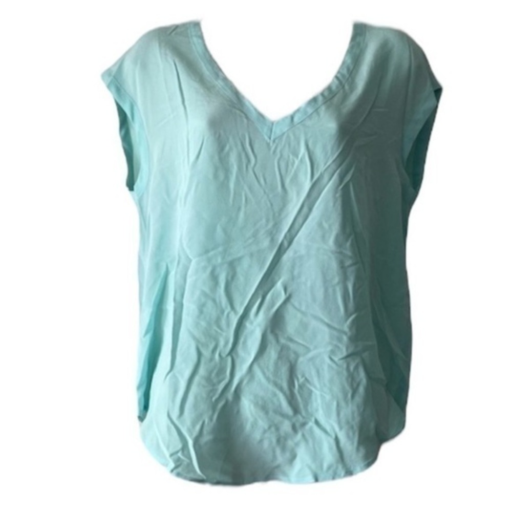 Chaser Women's Silk Basics Vent Back Shirttail Cap Sleeve Top Aqua Blue Medium